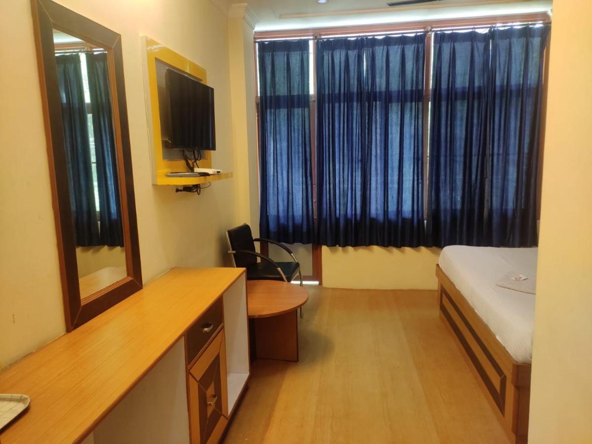 Hotel Amandeep Dharamshala Eksteriør billede