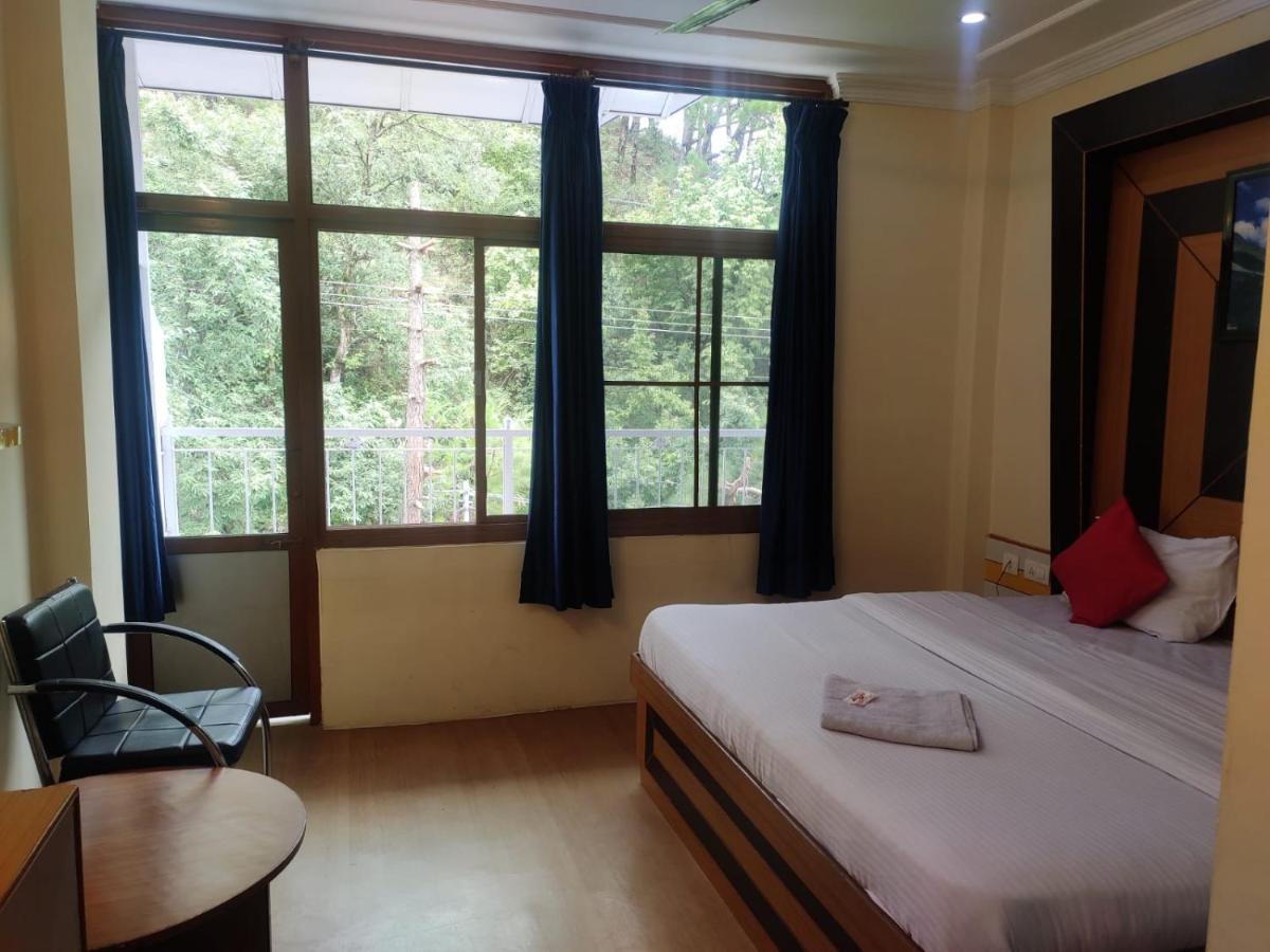 Hotel Amandeep Dharamshala Eksteriør billede