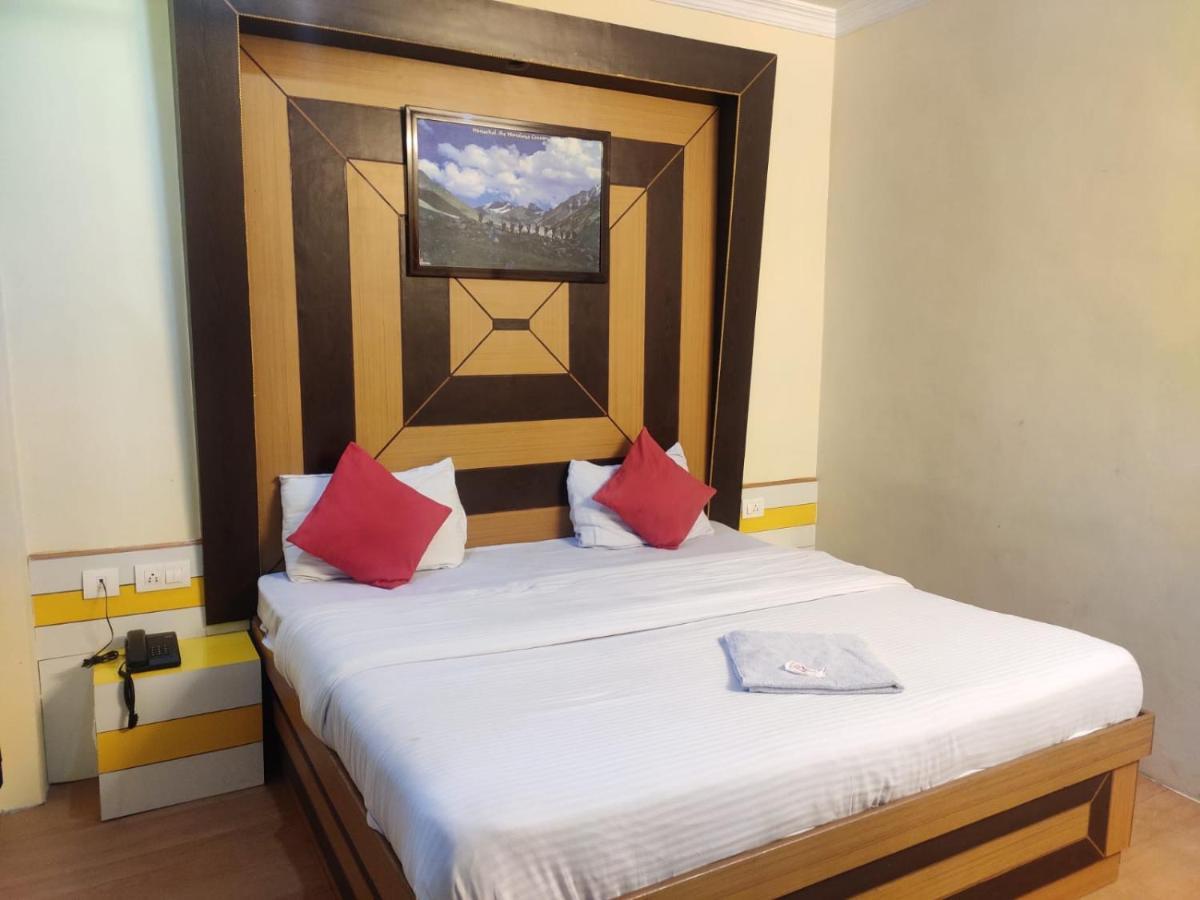 Hotel Amandeep Dharamshala Eksteriør billede