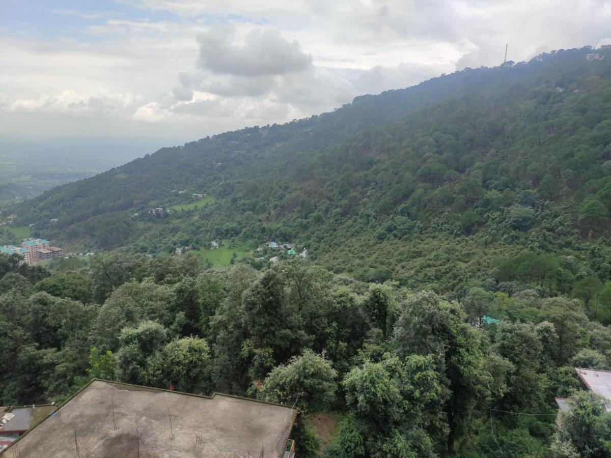 Hotel Amandeep Dharamshala Eksteriør billede