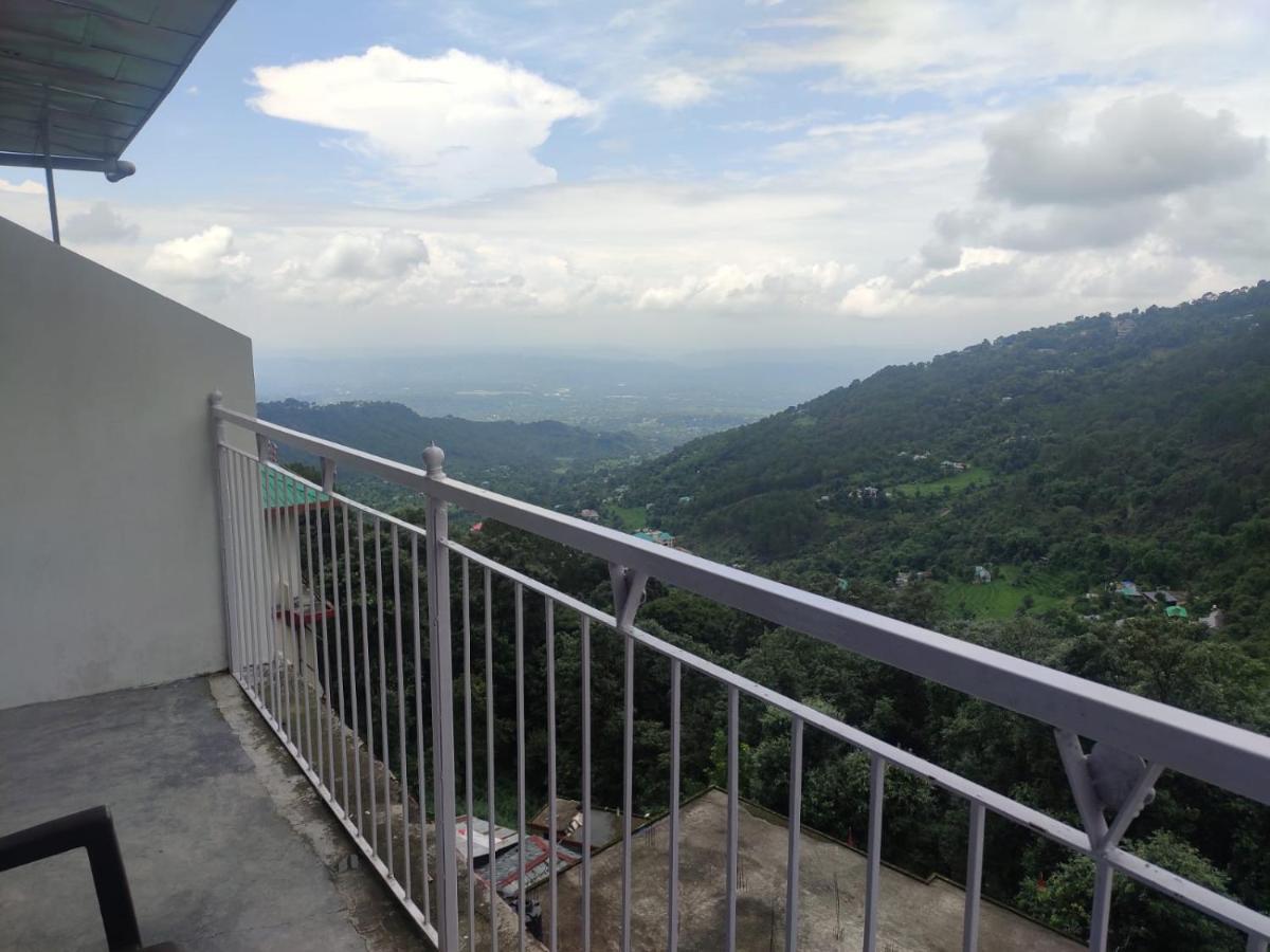 Hotel Amandeep Dharamshala Eksteriør billede
