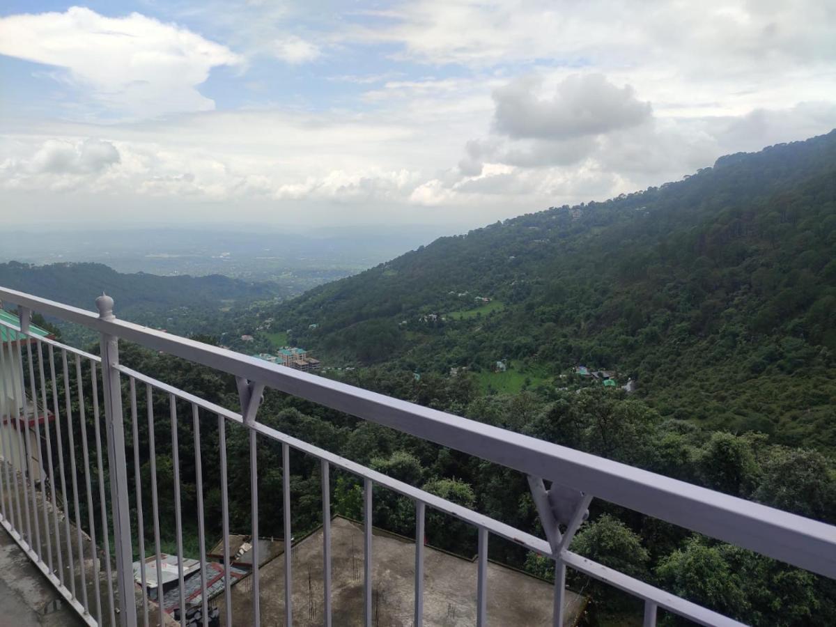 Hotel Amandeep Dharamshala Eksteriør billede