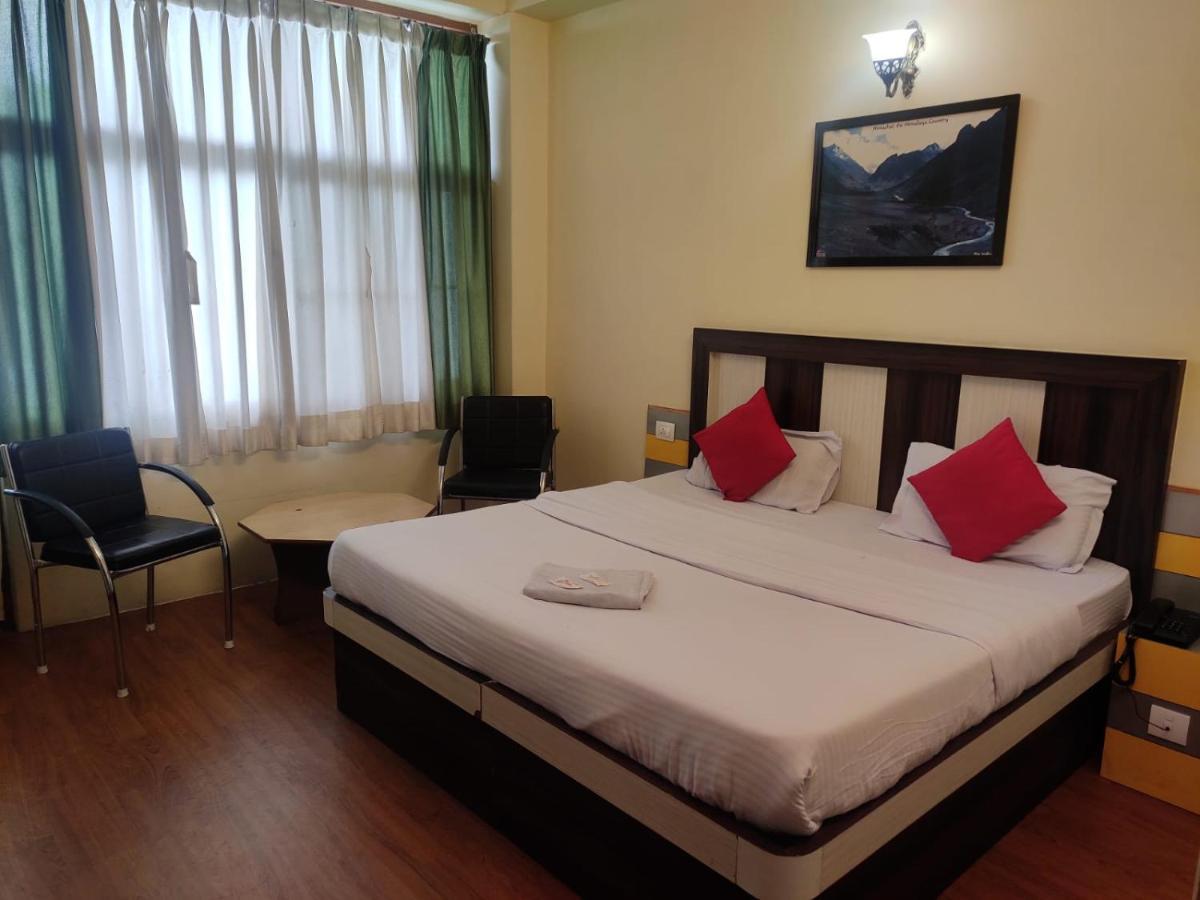 Hotel Amandeep Dharamshala Eksteriør billede