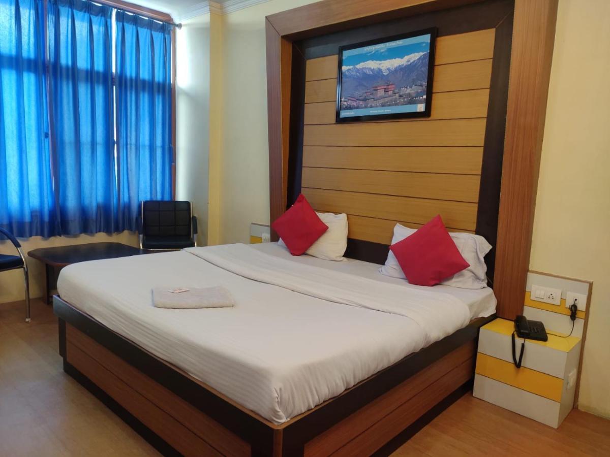 Hotel Amandeep Dharamshala Eksteriør billede