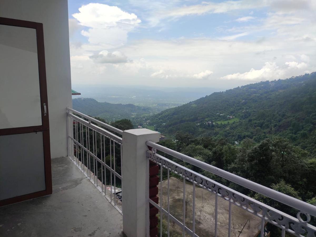 Hotel Amandeep Dharamshala Eksteriør billede