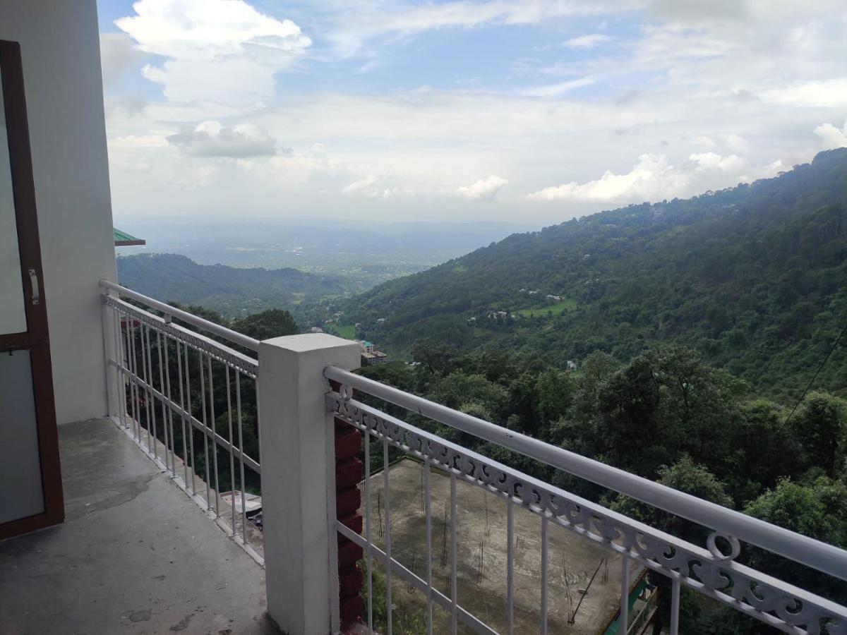 Hotel Amandeep Dharamshala Eksteriør billede