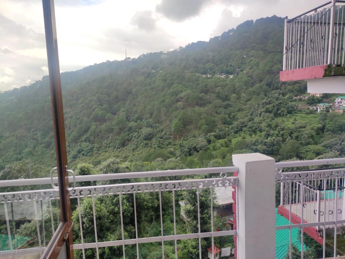 Hotel Amandeep Dharamshala Eksteriør billede